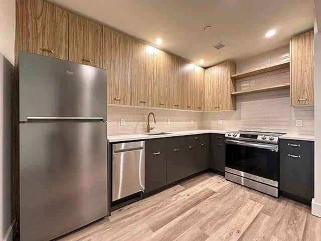 1 bedroom, BRONX NY 10463 94319211