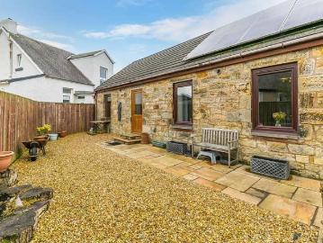 1 Bedroom Bungalow