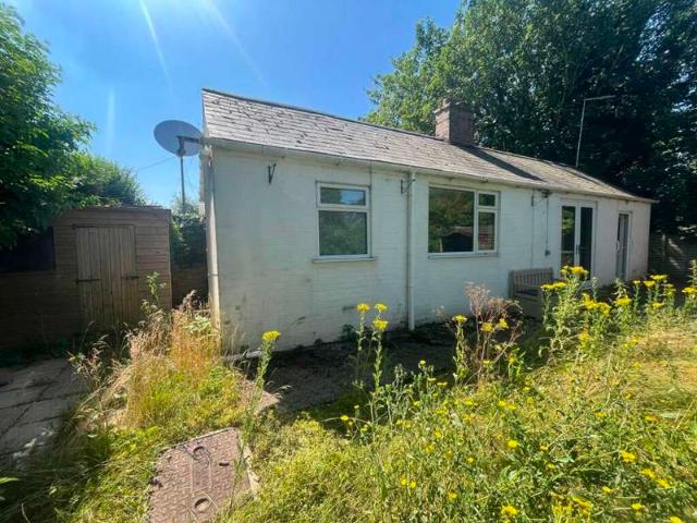 1 Bedroom Bungalow