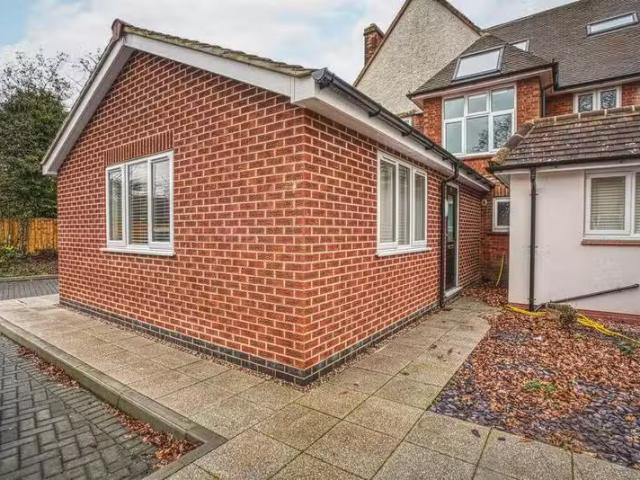 1 bedroom bungalow for rent in Manor Road, Littleover, Derby.