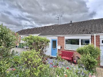 1 bedroom bungalow for sale