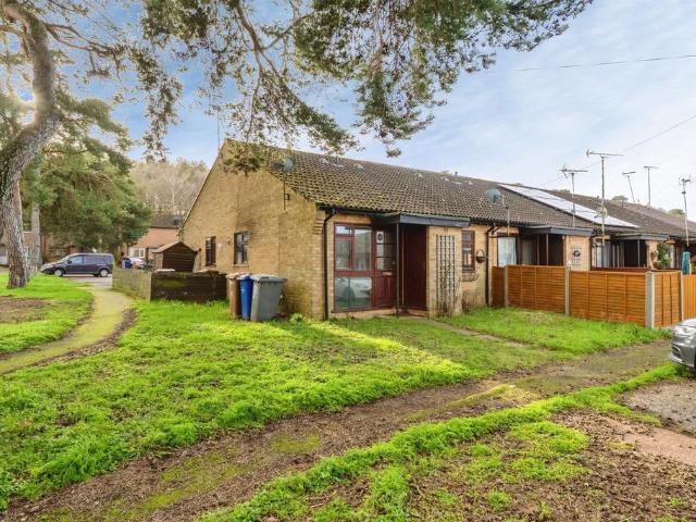 1 bedroom bungalow for sale