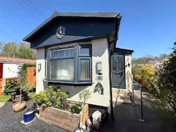 1 bedroom bungalow for sale