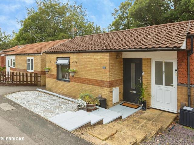 1 bedroom bungalow for sale
