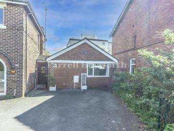 1 bedroom bungalow for sale