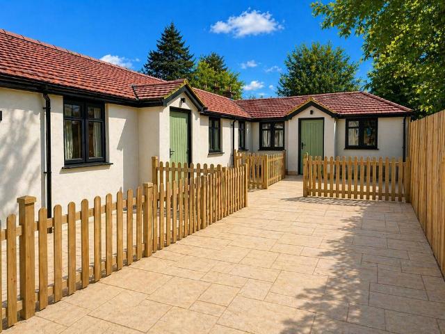 1 bedroom bungalow for sale