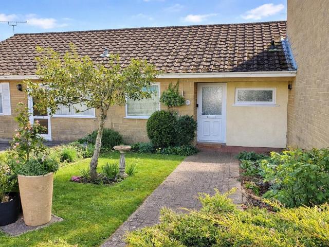 1 bedroom bungalow for sale