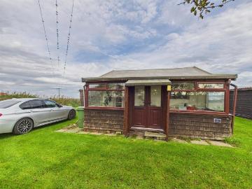 1 bedroom bungalow for sale