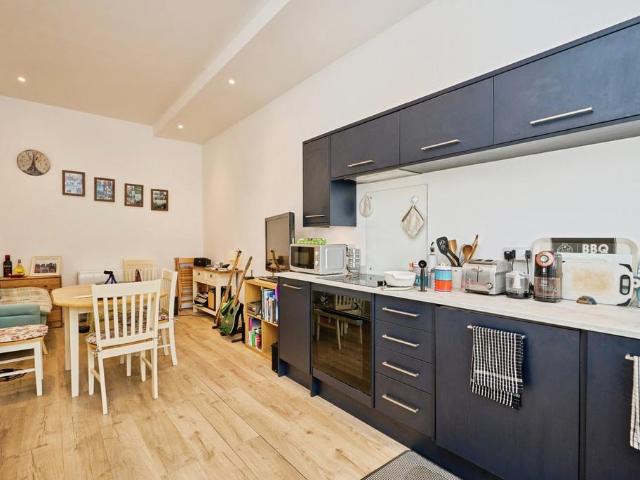 1 bedroom bungalow for sale