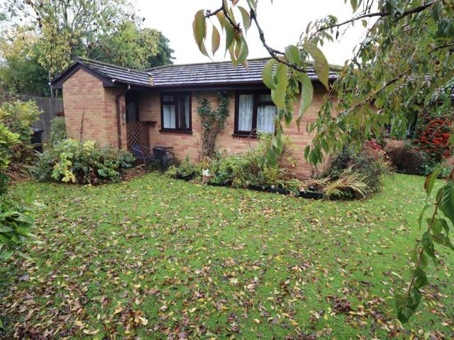 1 bedroom bungalow for sale