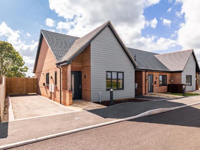 1 bedroom bungalow for sale