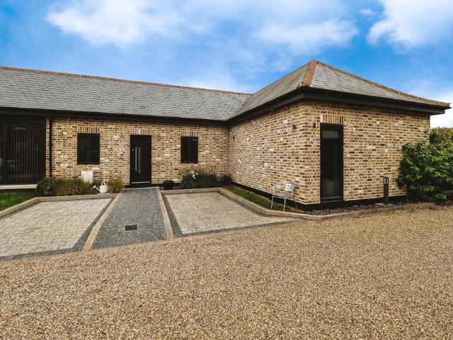 1 bedroom bungalow for sale