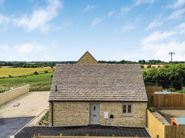 1 bedroom bungalow for sale