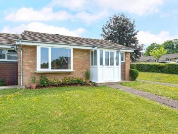1 bedroom bungalow for sale