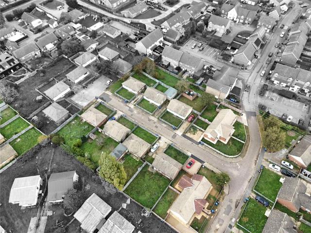 1 bedroom bungalow for sale