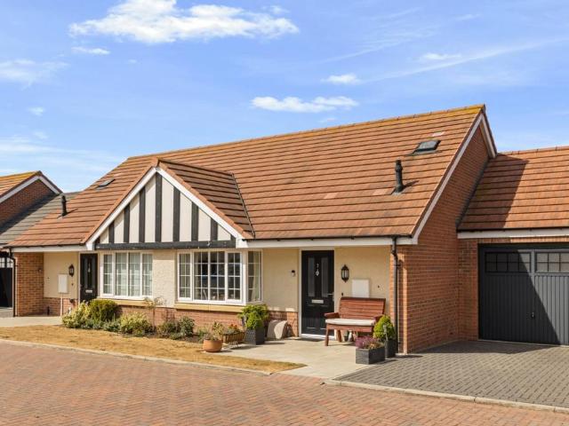 1 bedroom bungalow for sale