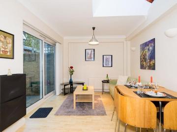 1 bedroom bungalow for sale