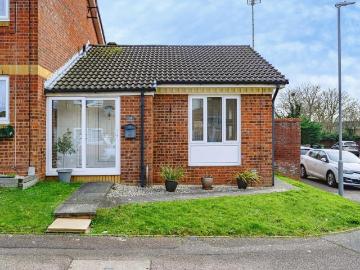 1 bedroom bungalow for sale