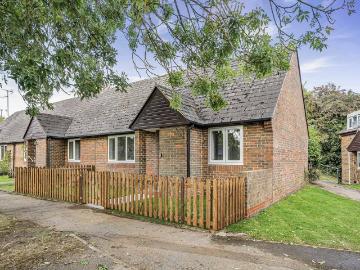 1 bedroom bungalow for sale