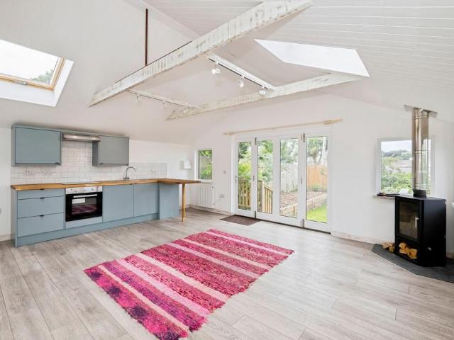 1 bedroom bungalow for sale