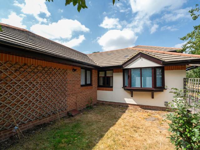 1 bedroom bungalow for sale