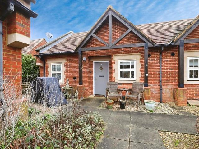 1 bedroom bungalow for sale
