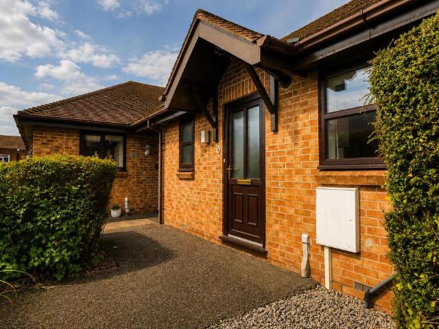 1 bedroom bungalow for sale