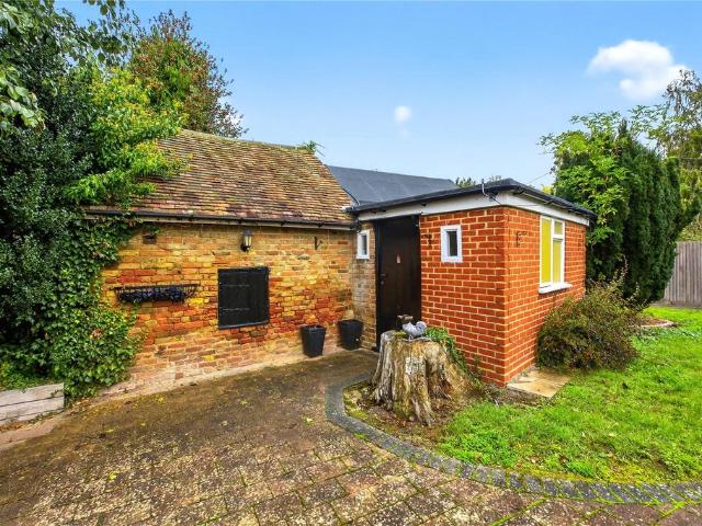 1 bedroom bungalow for sale