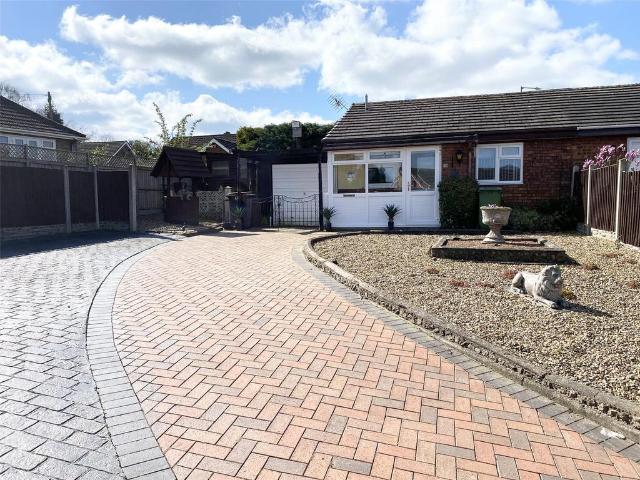 1 bedroom bungalow for sale