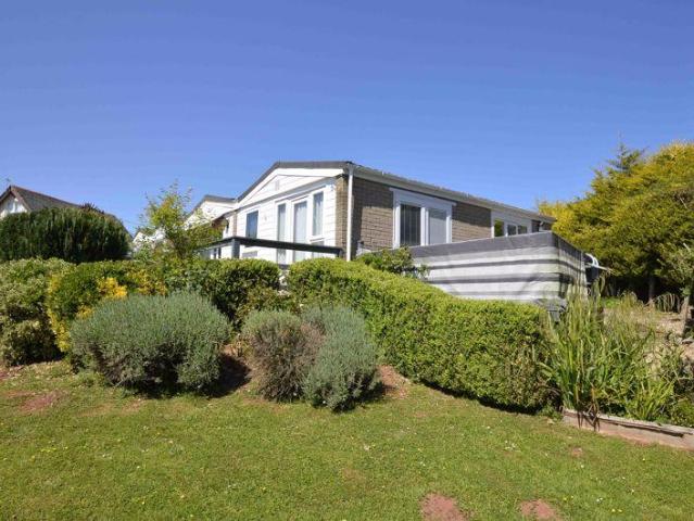 1 bedroom bungalow for sale