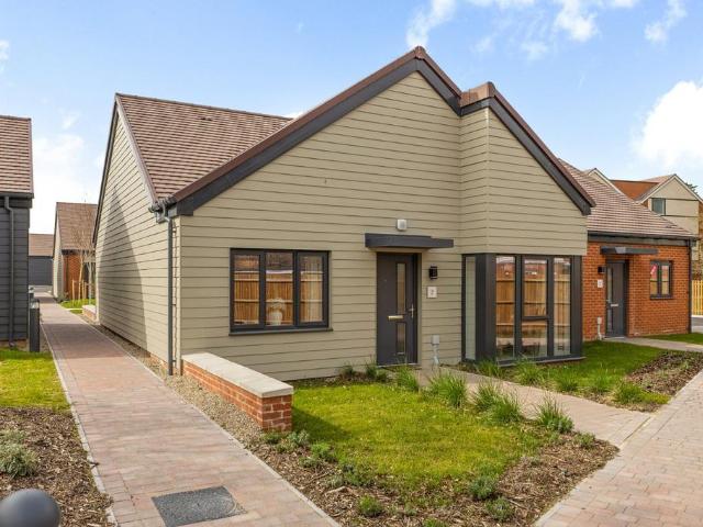 1 bedroom bungalow for sale
