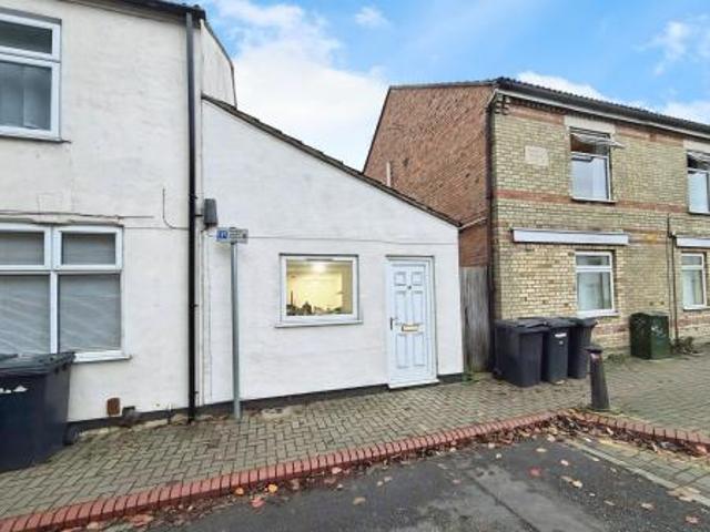 1 bedroom Bungalow To Let