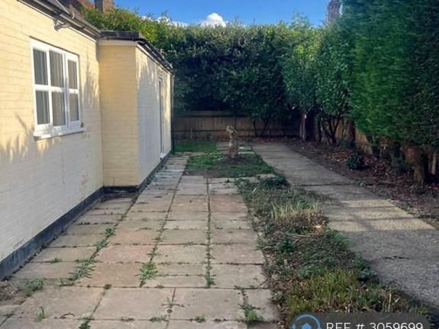 1 bedroom bungalow to rent