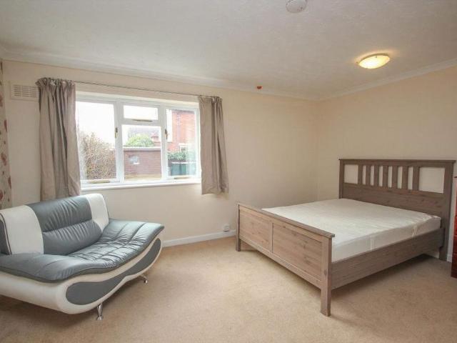 1 bedroom bungalow to rent