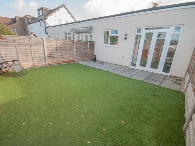 1 bedroom bungalow to rent