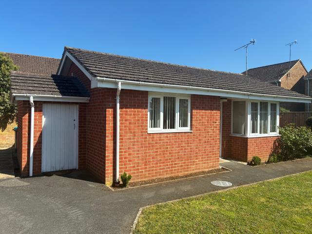 1 bedroom bungalow to rent