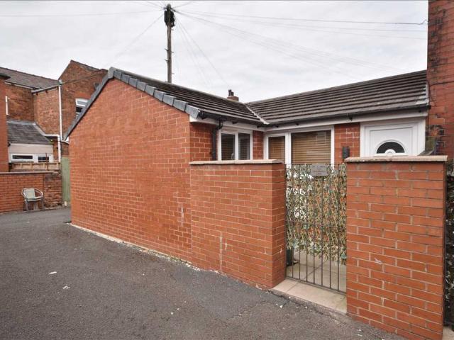 1 bedroom bungalow to rent