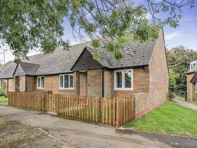 1 bedroom bungalow to rent