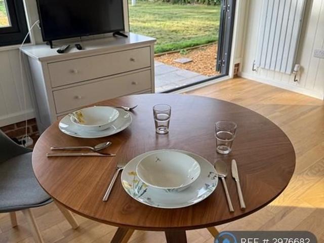 1 bedroom bungalow to rent