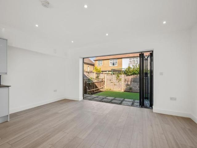 1 bedroom bungalow to rent