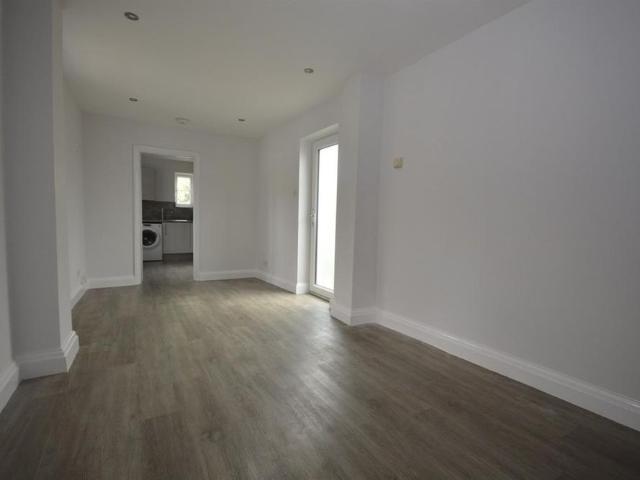 1 bedroom bungalow to rent
