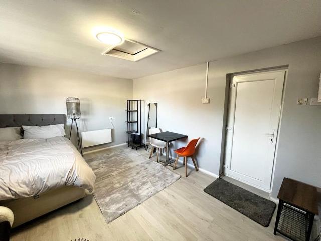 1 bedroom bungalow to rent