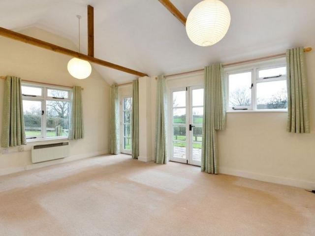 1 bedroom bungalow to rent