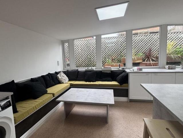 1 bedroom bungalow to rent