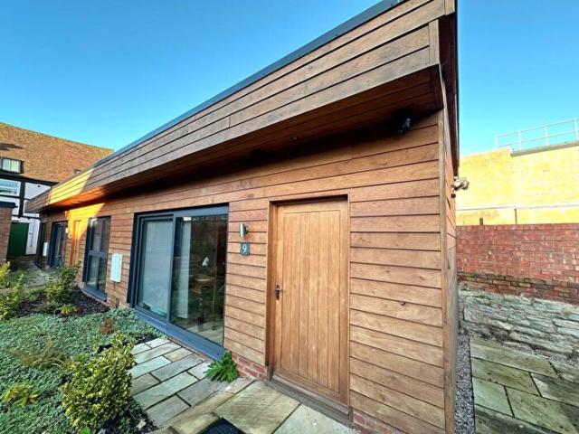 1 Bedroom Bungalow To Rent In High Street, Stratford Upon Avon, CV37
