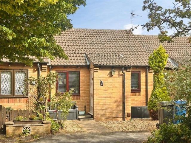 1 Bedroom Bungalow to Rent in Stuart Close, Kettering, Northants, NN16