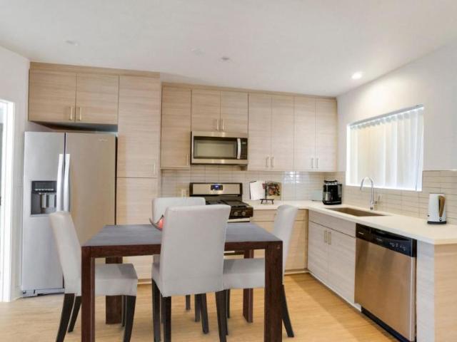 1 bedroom, Burbank CA 91501 104157525