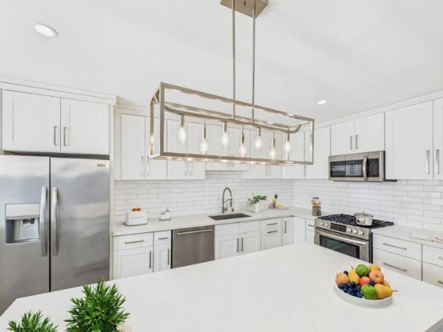 1 bedroom, Burbank CA 91502 103976043