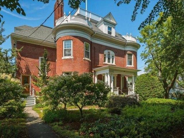 1 bedroom, Burlington VT 05401 105494977