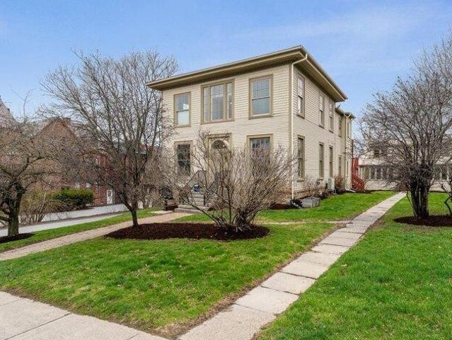 1 bedroom, Burlington VT 05401 105534366